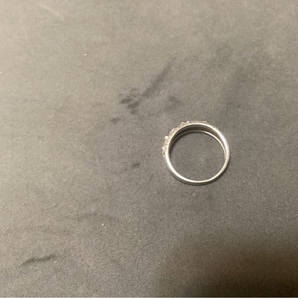 Diamond Ring - Picture 3 of 3